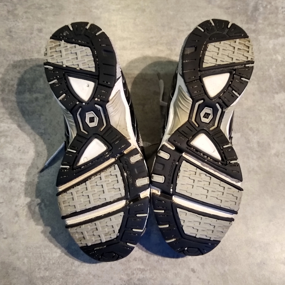 New Balance - Picture 5 of 6